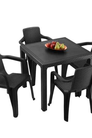 Combo Eterna: Mesa + 4 Sillas Eterna con Brazos Negro / Rimax Professionale